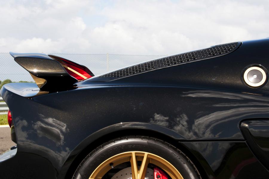  Lotus Exige S LF1 2014 года  (фото 34 из 58)